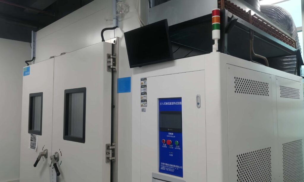 High and low temperature humidity test chamber